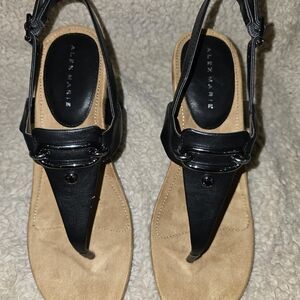 NIB Size 10 Alex Marie Burdette Black and Tan Women's Sandals
